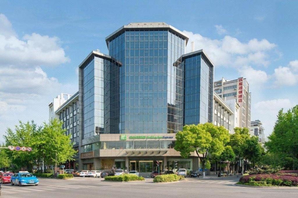 Holiday Inn Express Yangzhou City Center By Ihg Екстер'єр фото